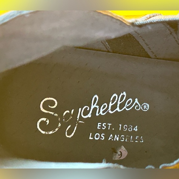 Seychelles Sleek Black Leather Pull On Ankle Boots   Size 9.5 - Picture 12 of 12